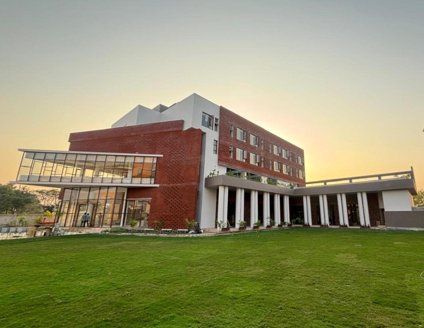 The Pearl Club Resort Shanti Niketan Exterior photo